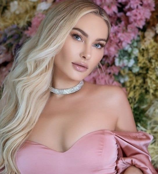 Escorts Editha in Dubai