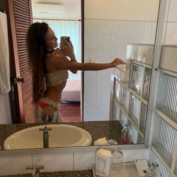 Escorts Sophie in Dubai