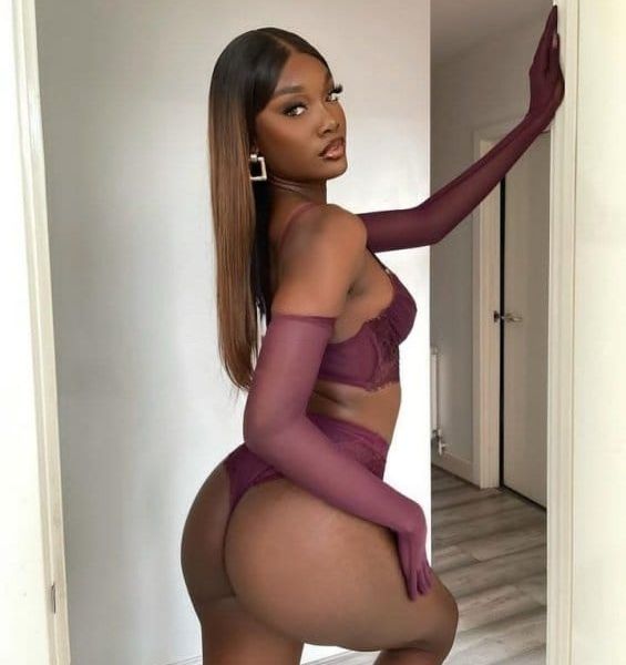 Escorts Ella Banks in Dubai