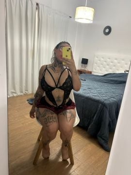 Nicole 