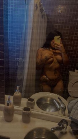Nicole 