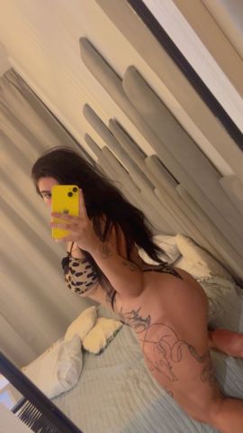 Nicole 