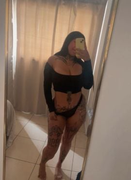 Nicole 