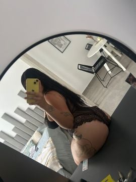 Nicole 