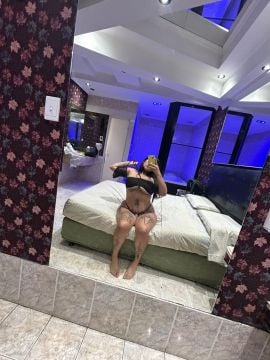 Nicole 