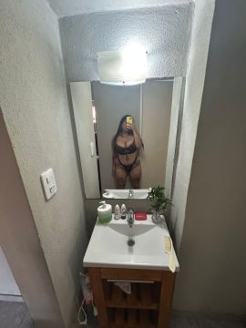 Nicole 