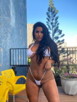 Bella Campos