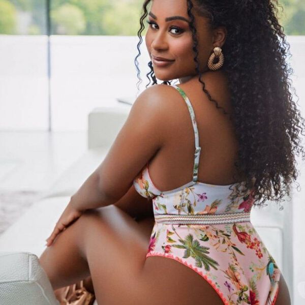 Escorts Female Escort in UK