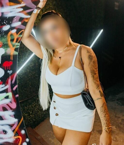 Escorts Eloisa Mendes in Santa Catarina