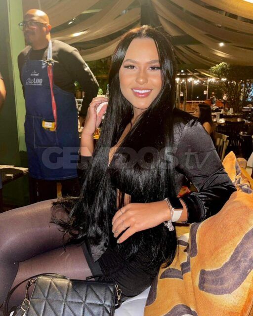 Bela Carvalho