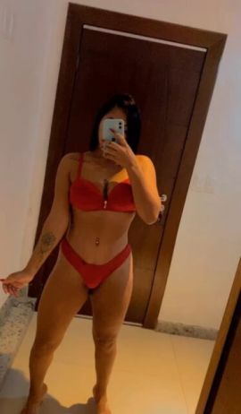 Bella Lopes