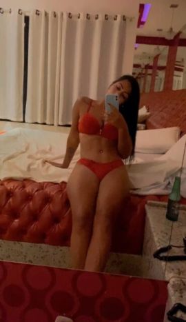 Bella Lopes