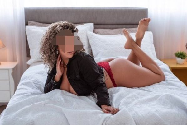 Escorts Antonella Burguês in Brasilia