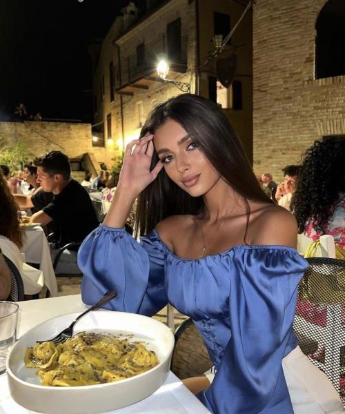 Escorts Sofia in Miami
