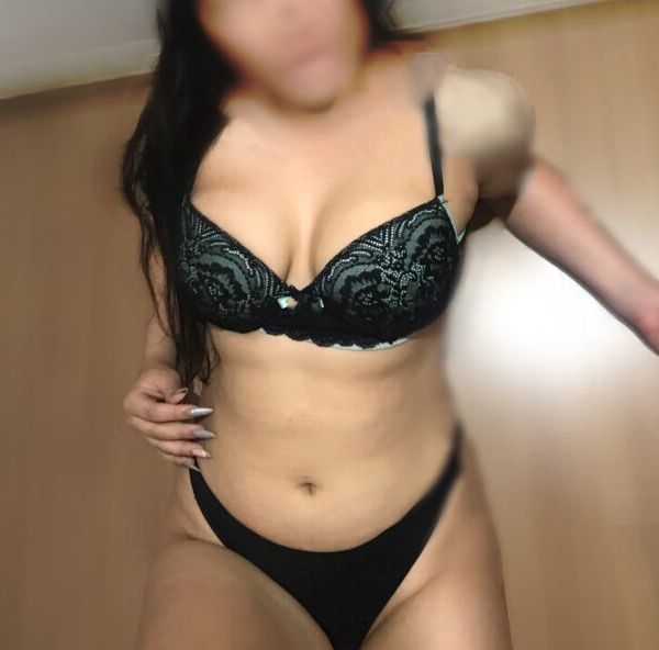 Escort Nayara Lins à Parana