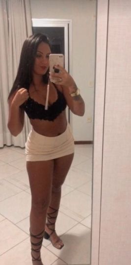 May Moreira – Hotel/Motel