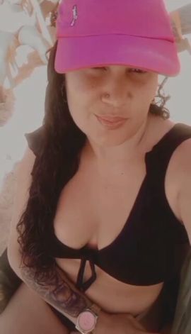 Nicolly Reis – Hotel/Motel