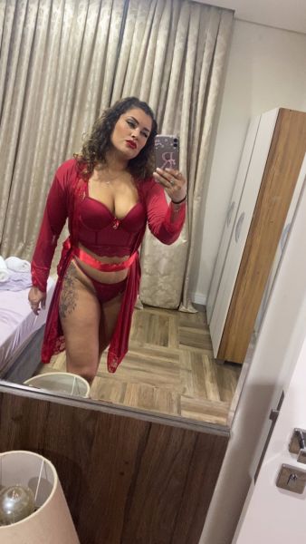 Escorts Pamela Paiva in Florianópolis