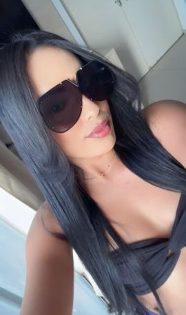 Larissa Fiori – Hotel/Motel