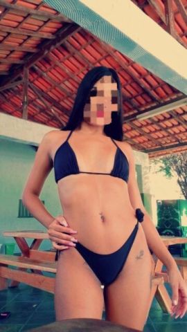 Débora Padilha – Hotel/Motel