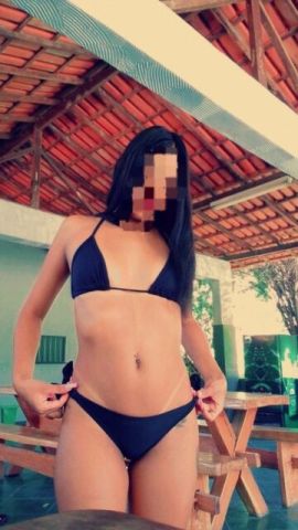 Débora Padilha – Hotel/Motel