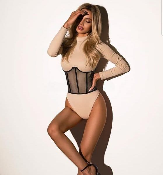 Escorts Lina in Istanbul