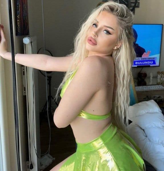 Escorts Carly em Istanbul