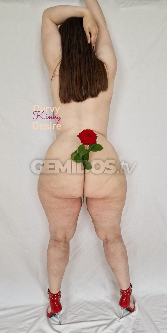 Curvy Kinky