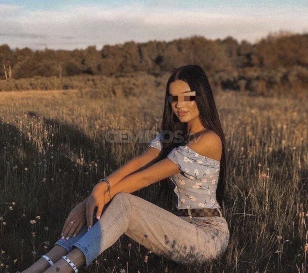Jolinna_Escort
