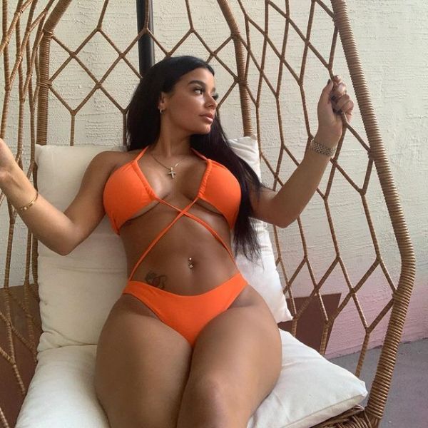 Escorts Tania in Dubai