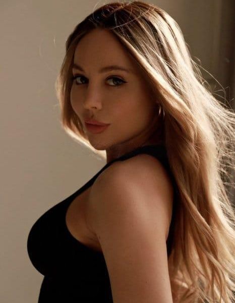 Escorts Natallia in Dubai