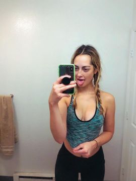 Elena laurier