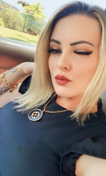 Escorts Carol Mendes en Santa Catarina