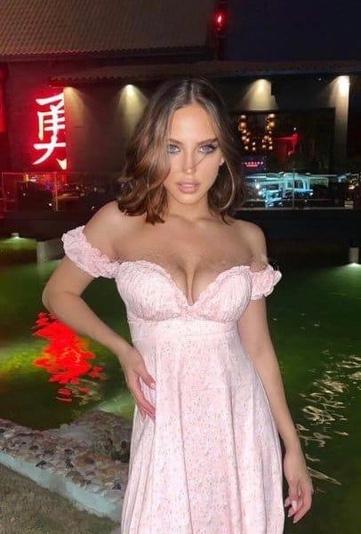 Escorts Kristina in Riyadh