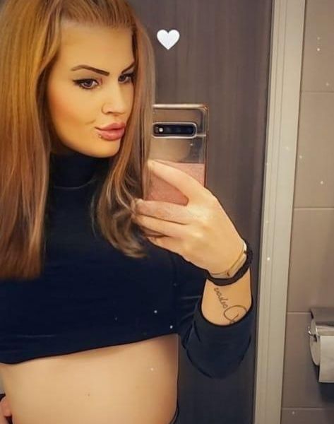 Escorts Julia in London