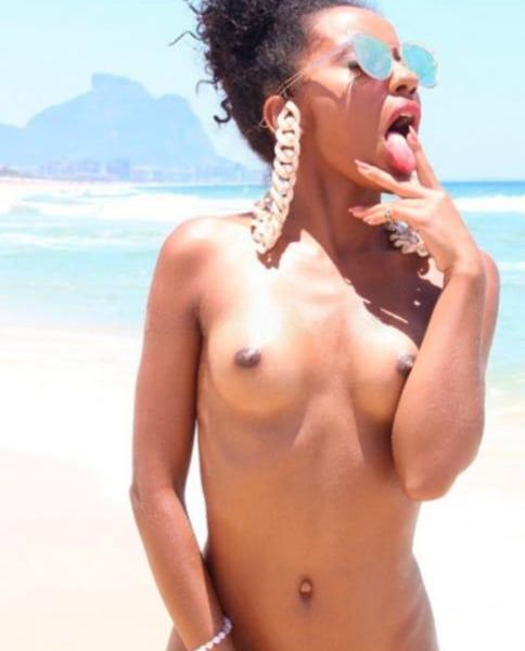 Escorts Elisa à Paris