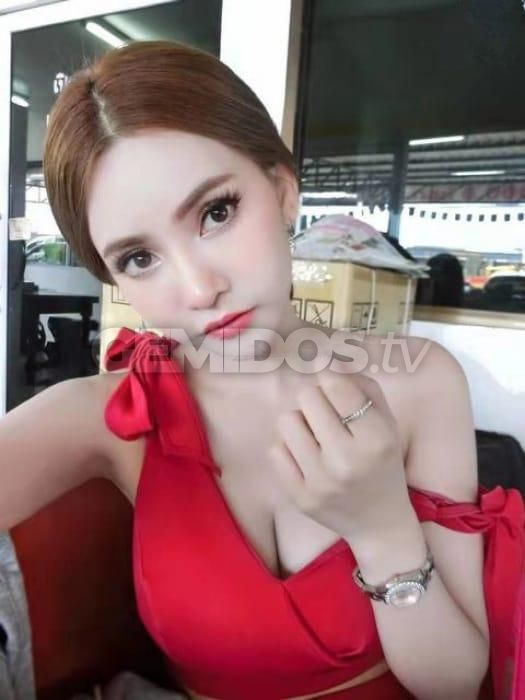 Lovely Sexy Lary