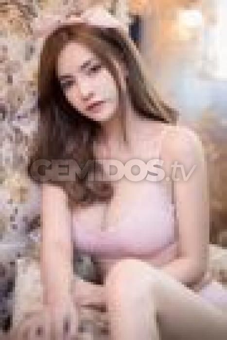 Lovely Sexy Lary