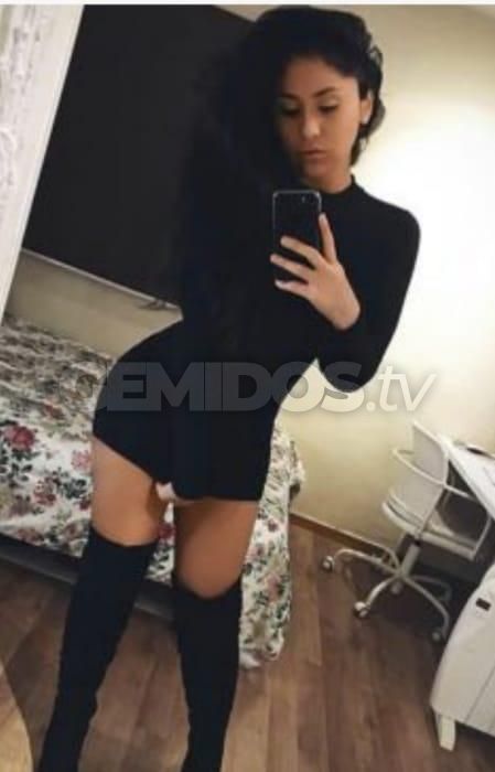 Brunette Sexy