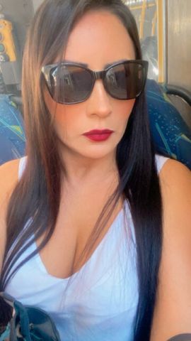 Nicole Neves – Hotel/Motel 