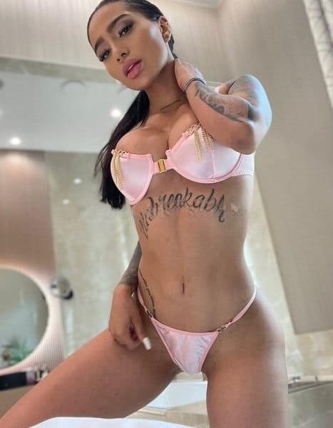 Escorts Alejandra Rico in Dubai