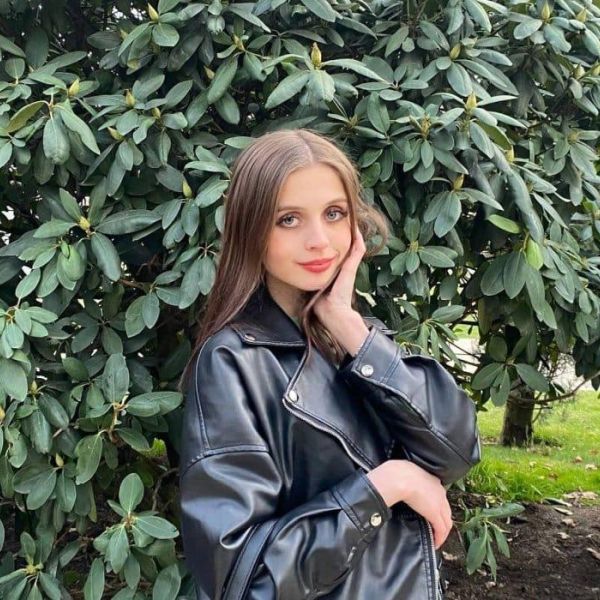 Escorts Julia in Dubai