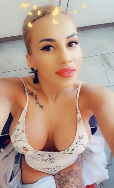 Escorts Selena in Munich