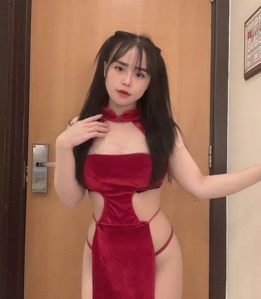 Escorts Sarah in Abu Dhabi
