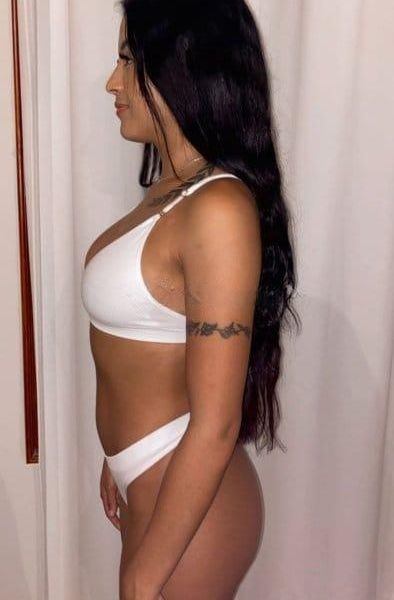 Escorts Naomi in Dubai
