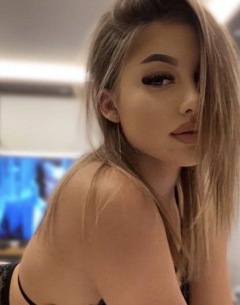 Escort Hana a Milano