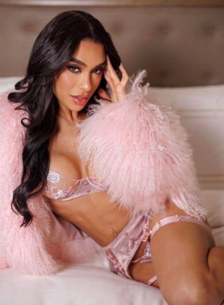 Escort Kim Cleo 	 London