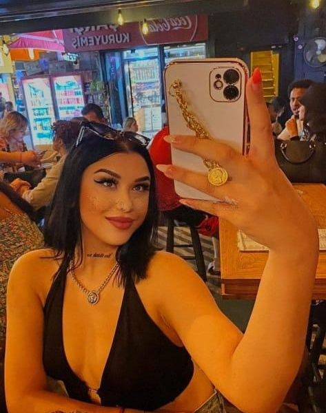 Escorts Derya en Istanbul