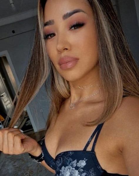 Escorts Karina en Istanbul