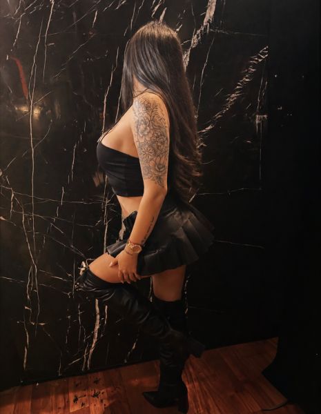 Hola amor ❤️
Hago venta de contenido, sexting, videollamadas y mucho más 🥰
Podés contactarme para más info 💋
Para ver más fotos mías seguime en Instagram:
📸 @trinidadagustinaok